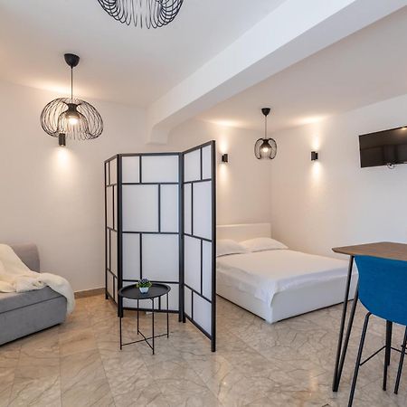 Family Apartments - Guesthouse Vranjes Makarska Room photo